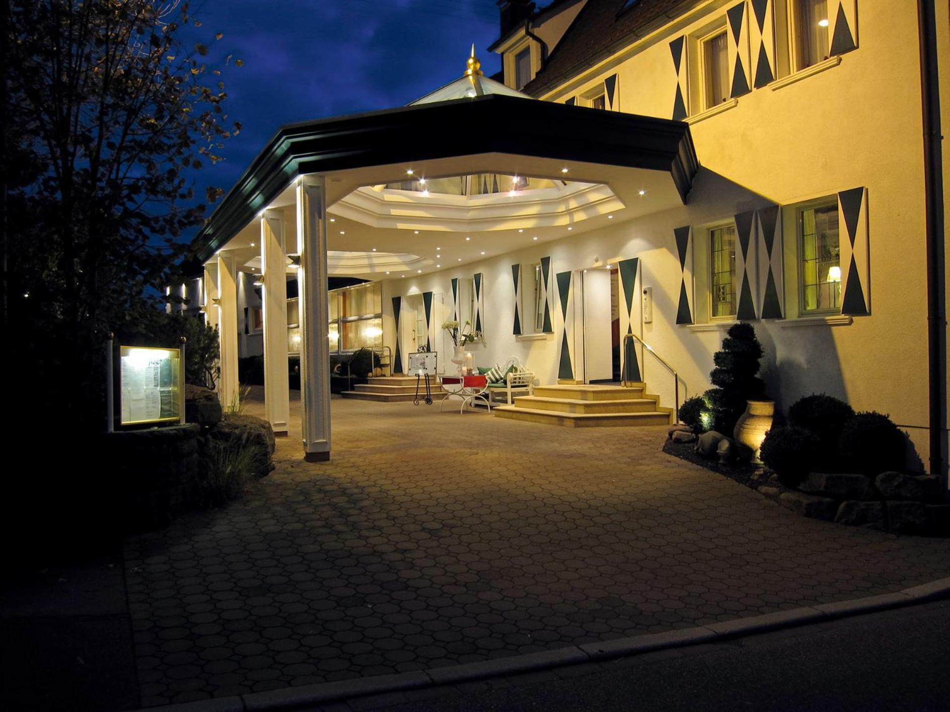 Hotel-Restaurant Arneggers Adler Tiefenbronn Εξωτερικό φωτογραφία